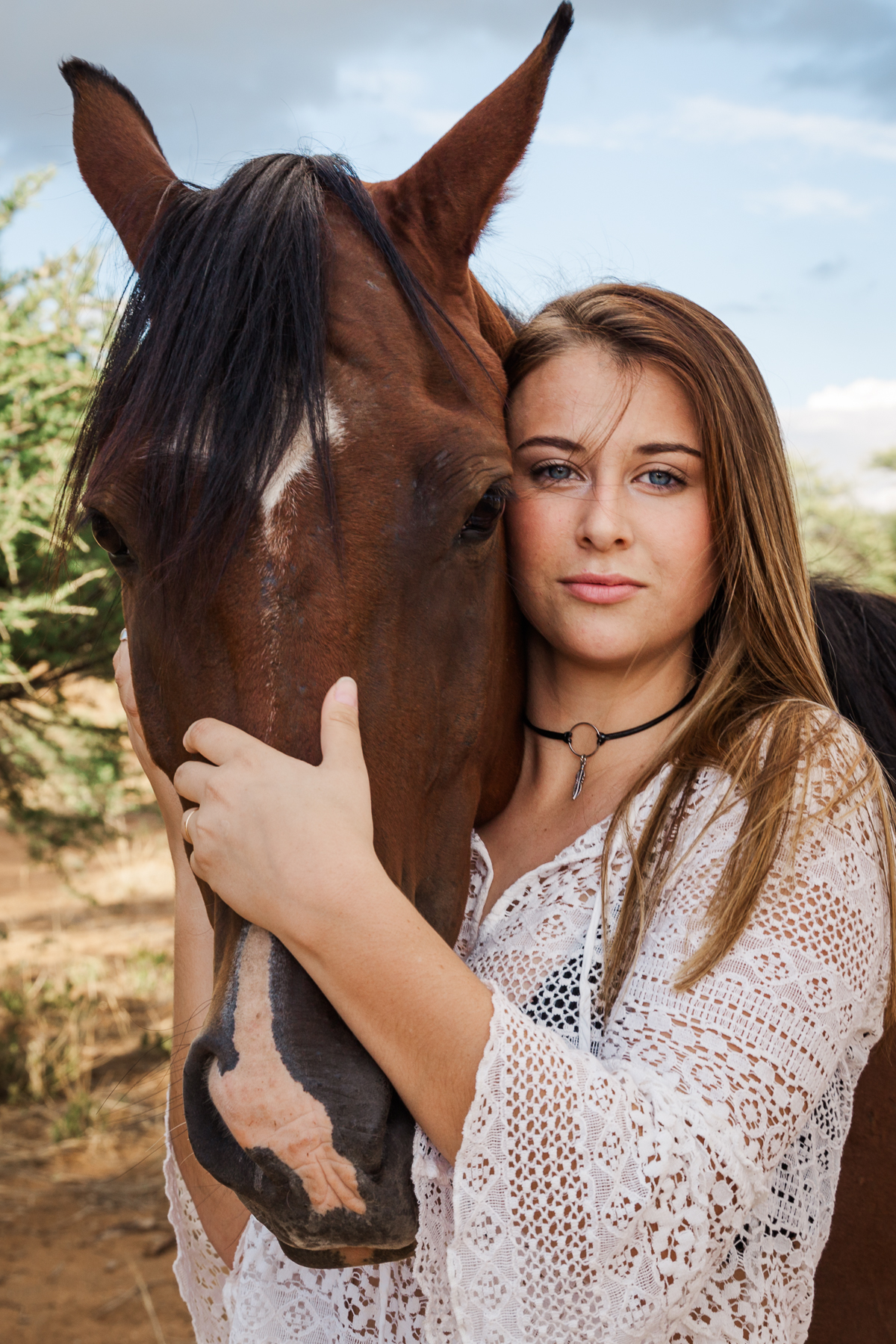 girl with horse, portrait photo session, namibia photographer, mariette du toit photography