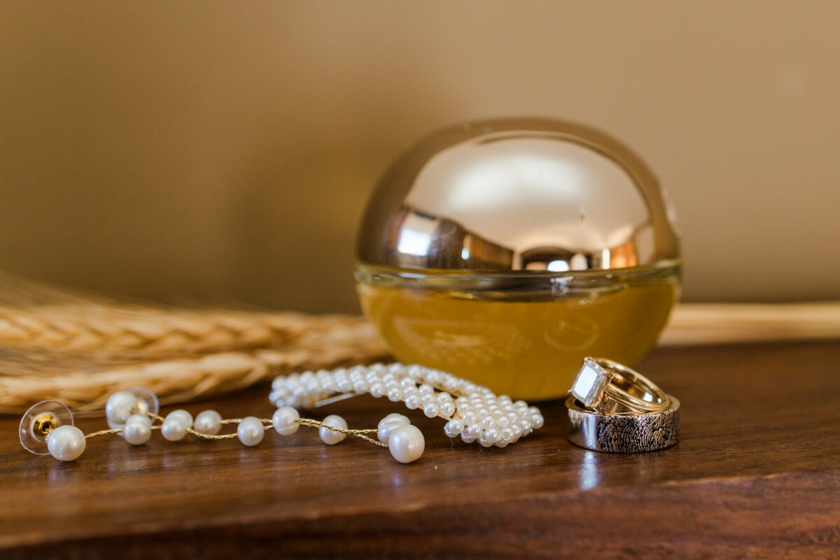intimate-wedding-details-at-desert-camp-sossusvlei_details-image-by-mariette-du-toit-photography