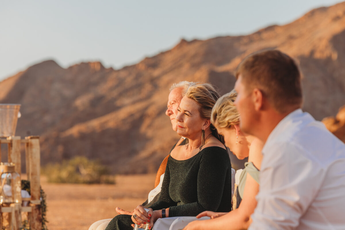 intimate-wedding-in-namib-desert-namibia_ceremony-image-by-mariette-du-toit-photography