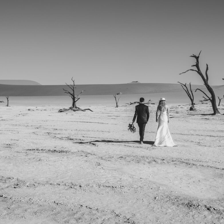 Hans & Ranelda | Deadvlei Photo Session
