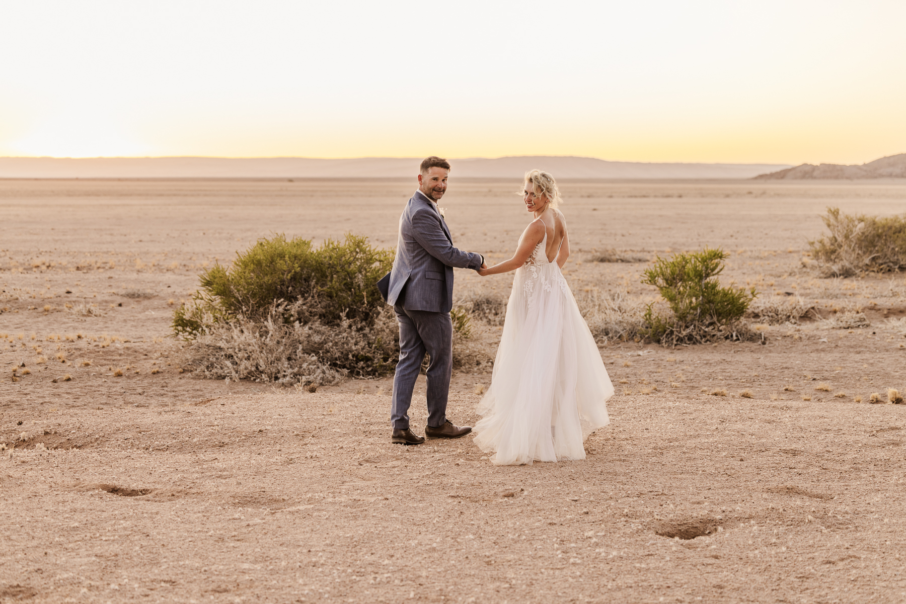 couple eloping in the namib desert close to sossusvlei, image by mariette du toit photography